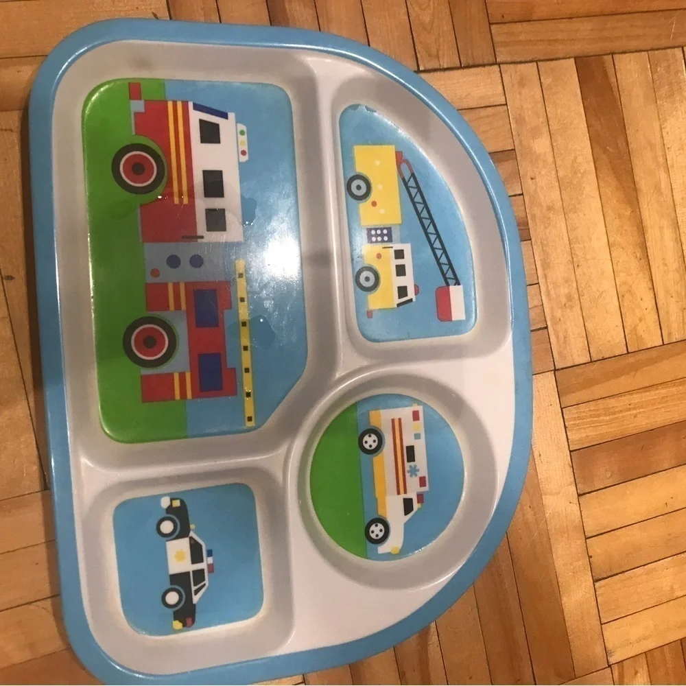 3/15$ plastic prate kids - Picture 2 of 6